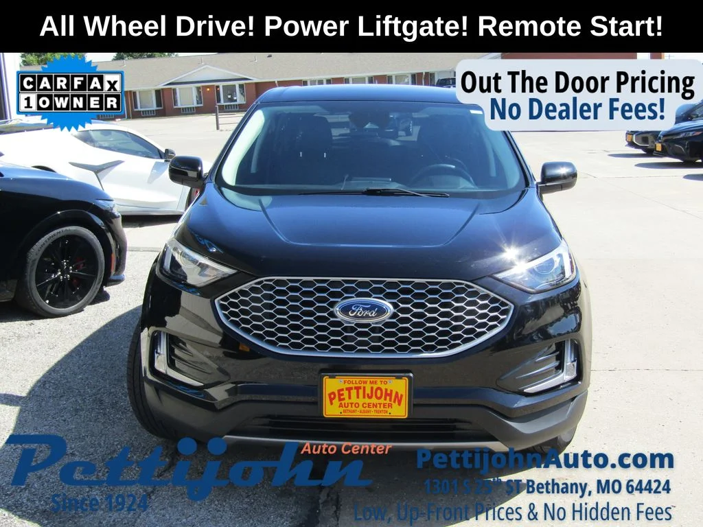 Used 2023 Black Ford SEL image 13