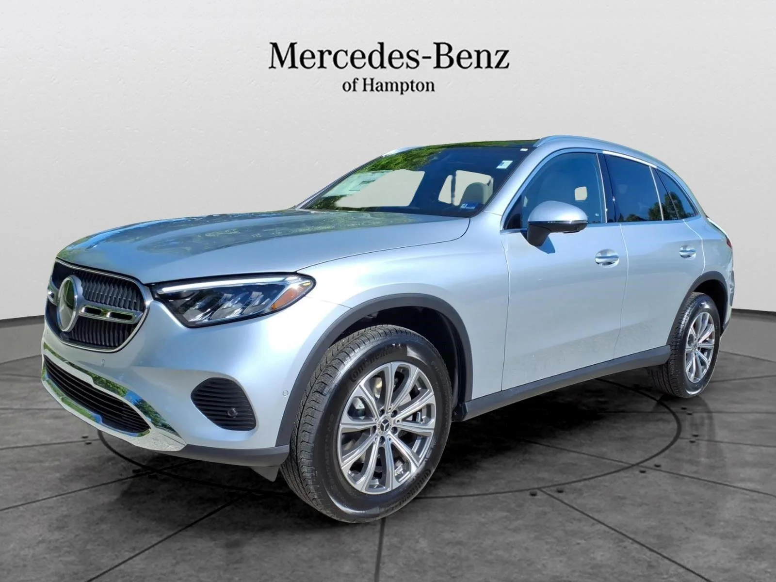 New 2026 SILVER Mercedes-Benz GLC 300 image 1
