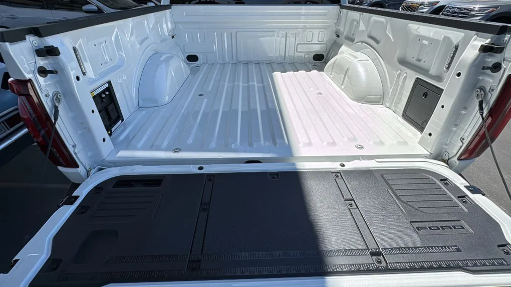 New 2026 Star White Metallic Tri-Coat Ford Platinum® image 18