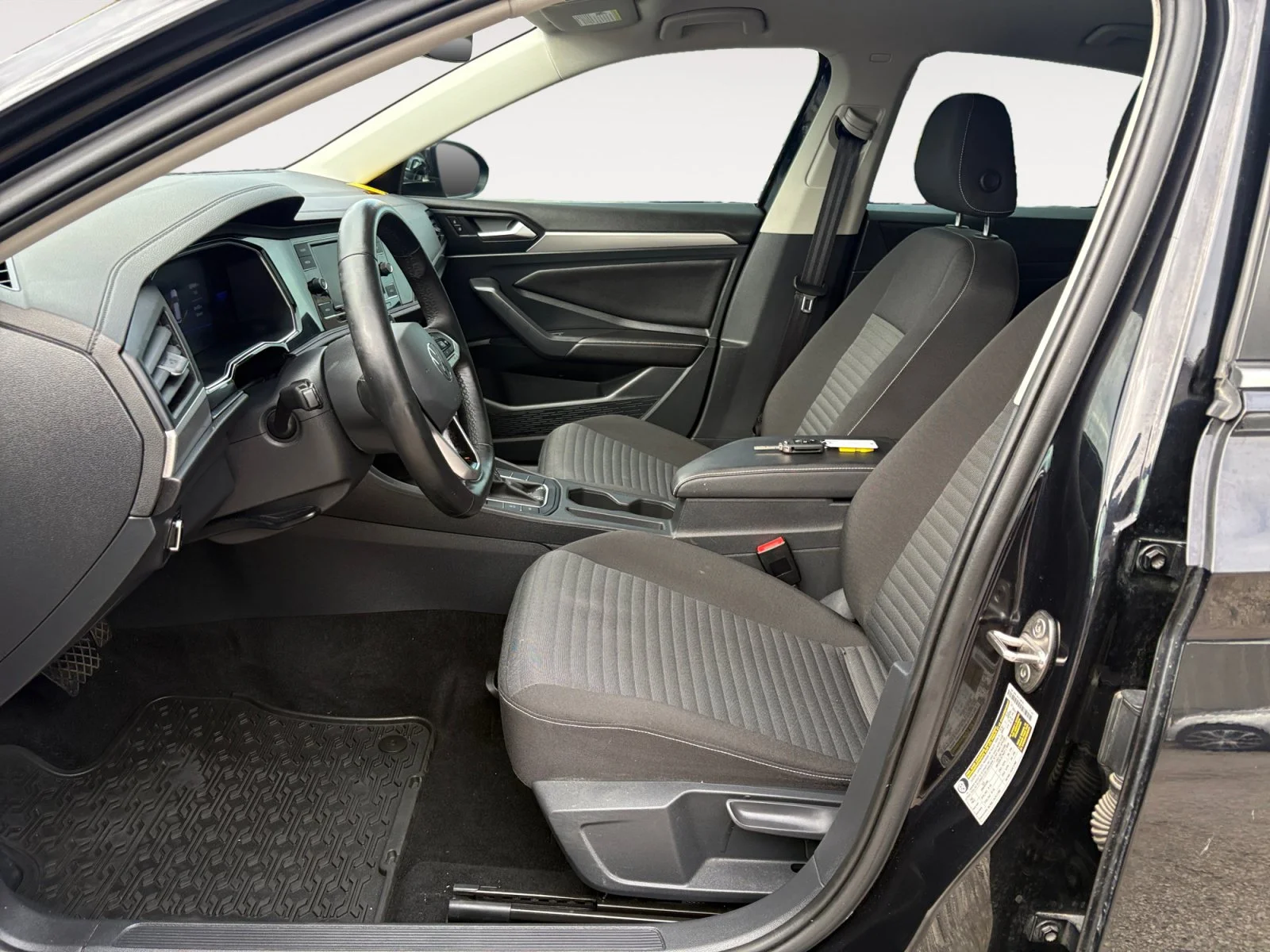 Used 2022 Deep Black Pearl Volkswagen S image 20