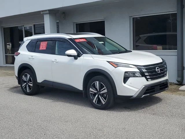 2024 Nissan Rogue SL FWD's photo