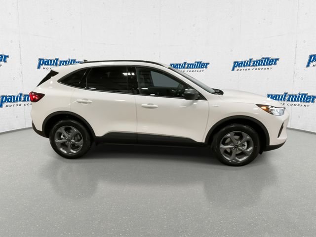 New 2026 Star White Metallic Tri-coat Ford ST-Line image 13