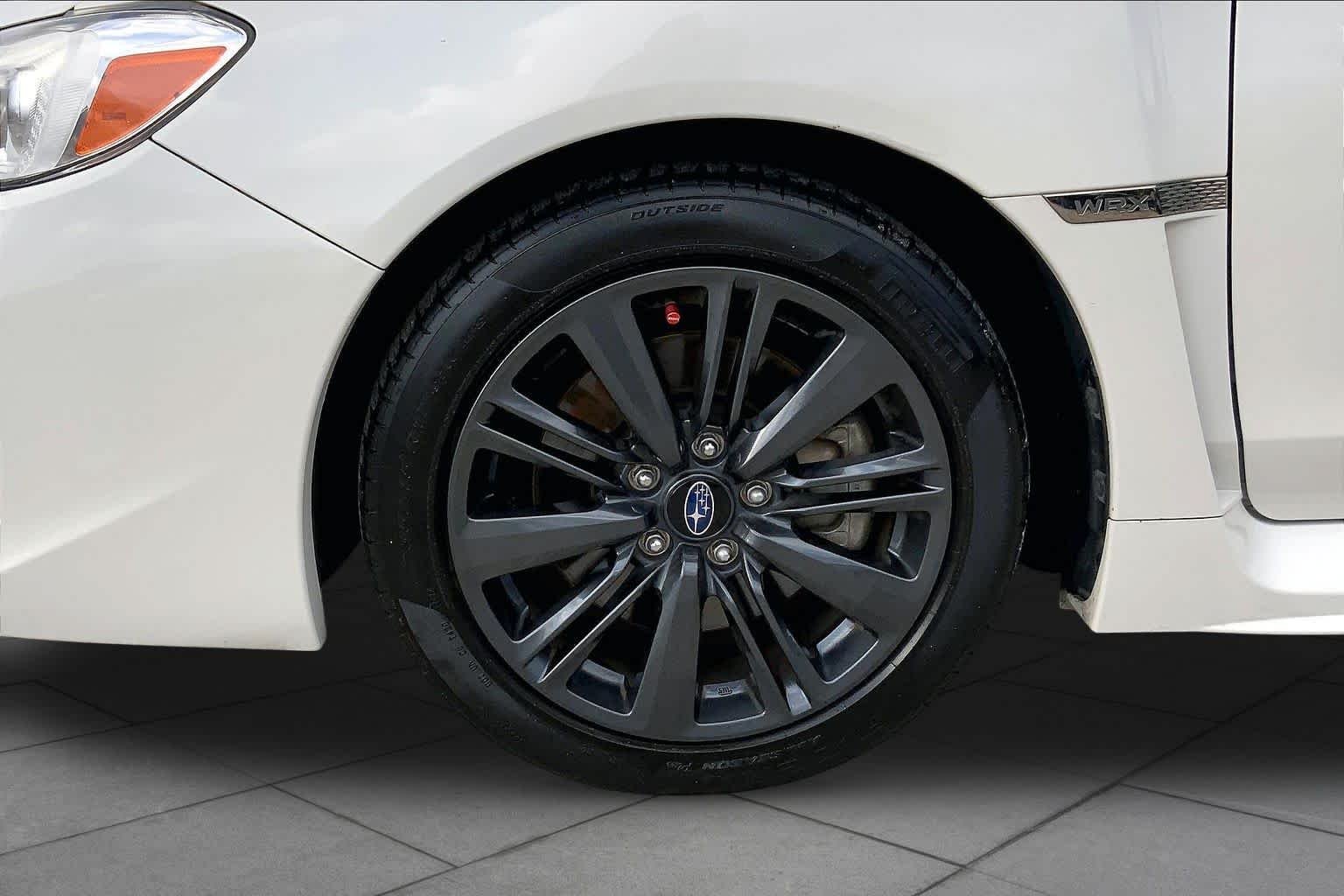 Used 2021 Crystal White Pearl Subaru  image 9