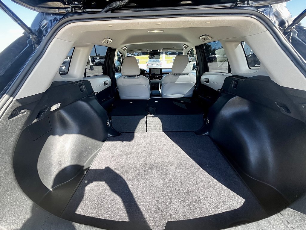 Used 2025 Jet Black Toyota L image 6