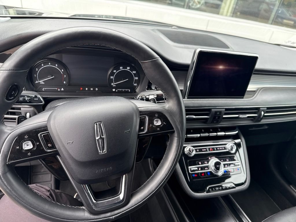 Certified Used 2022 Black Lincoln Standard image 8