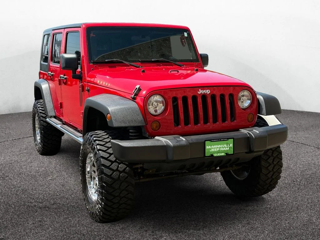 Used 2009 Red Jeep Unlimited X image 7