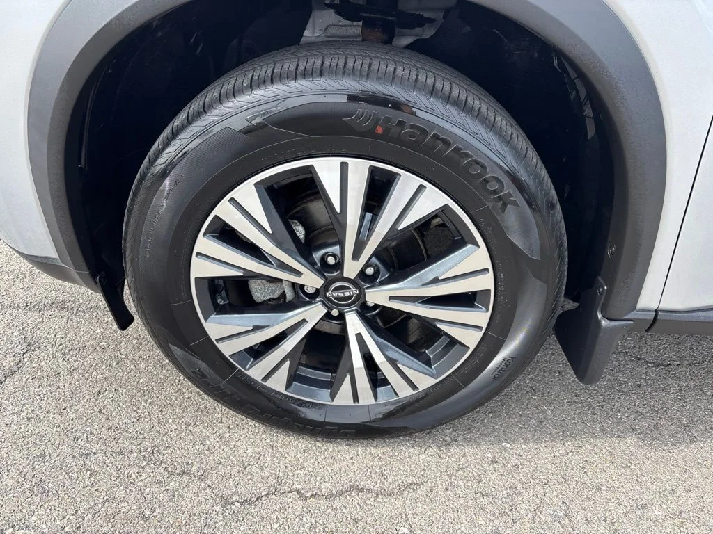 Used 2023 Silver Nissan SV image 11