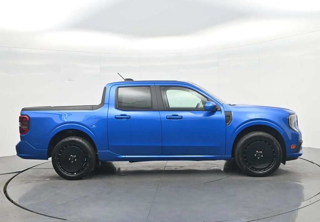 New 2026 Velocity Blue Ford Lobo™ image 6