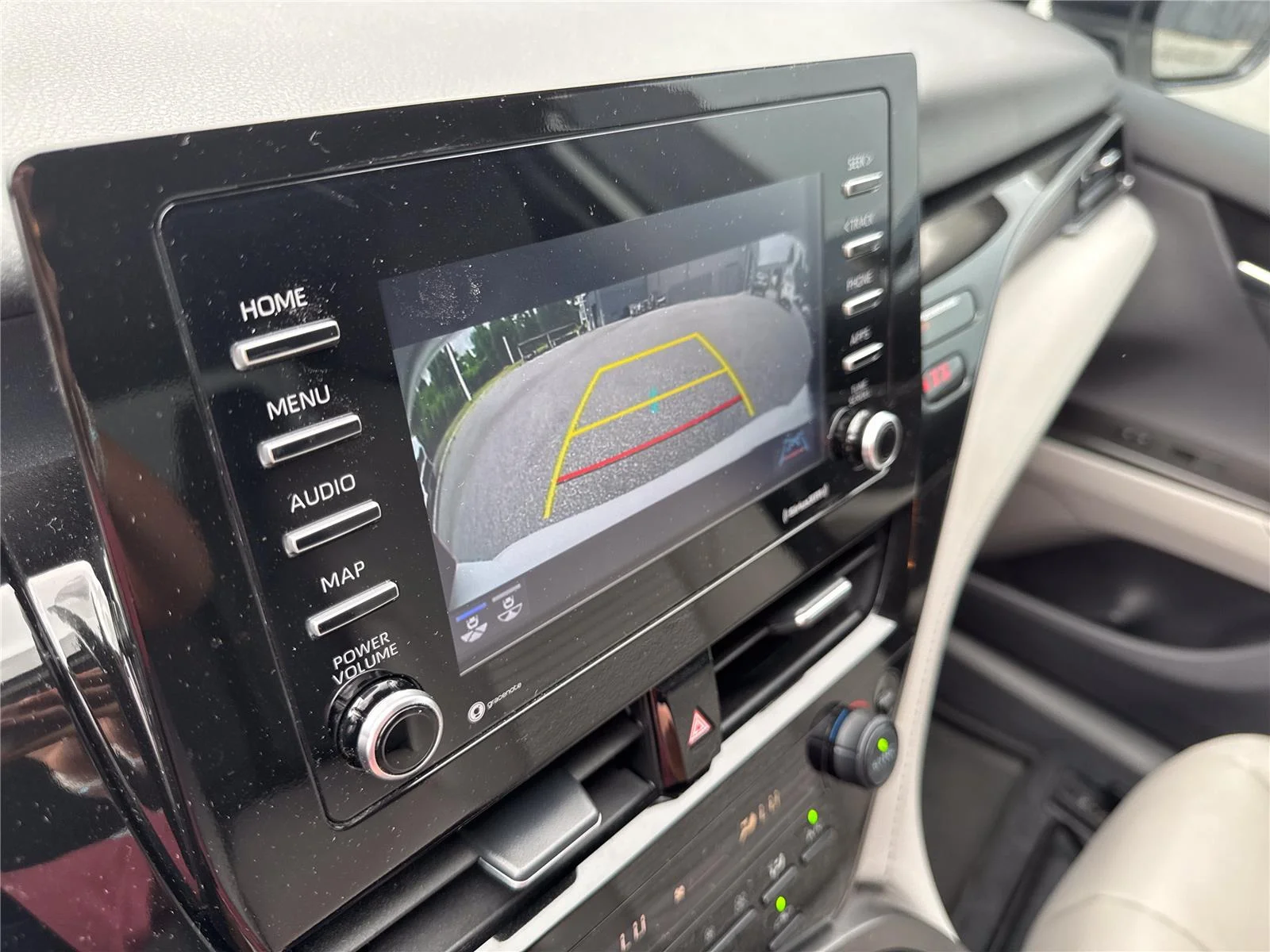 Used 2024 Ice Cap Toyota SE image 25
