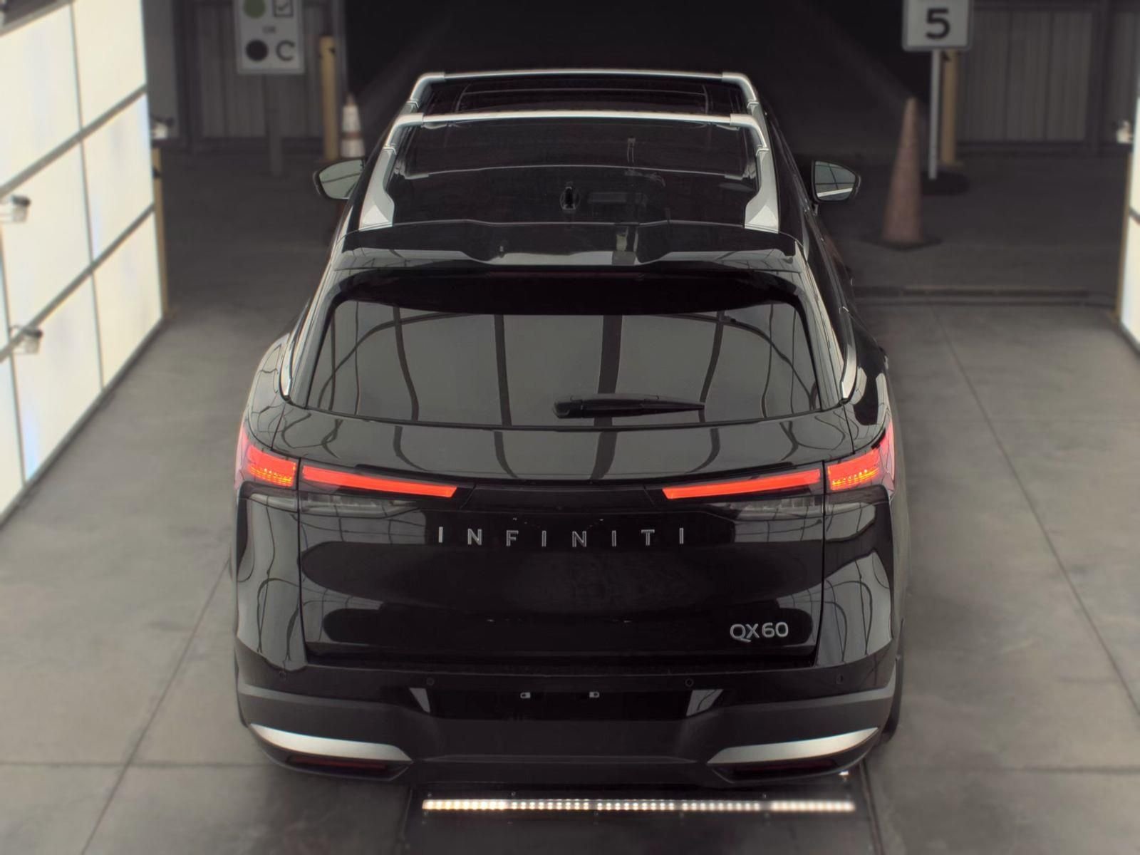 Certified Used 2026 Black INFINITI LUXE image 5