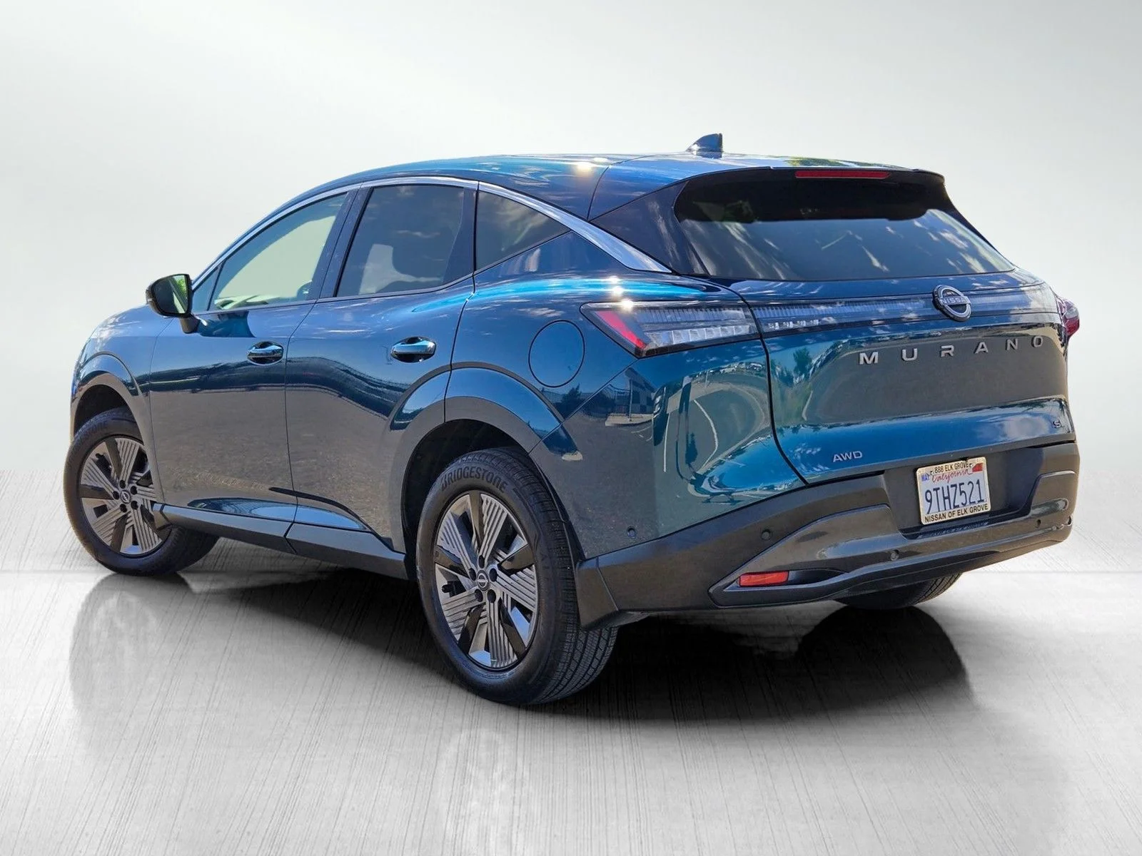 Used 2025 Aurora Blue Pearl Metallic Nissan SL image 9