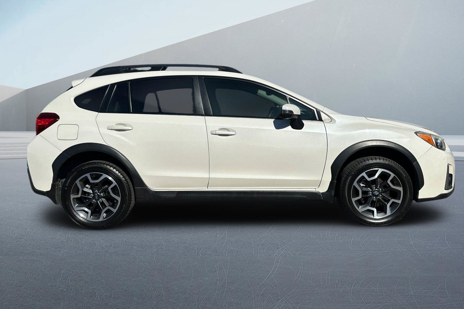 Used 2016 White Subaru 2.0i Limited image 3