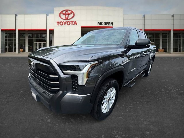 2024 Toyota Tundra 4WD SR5