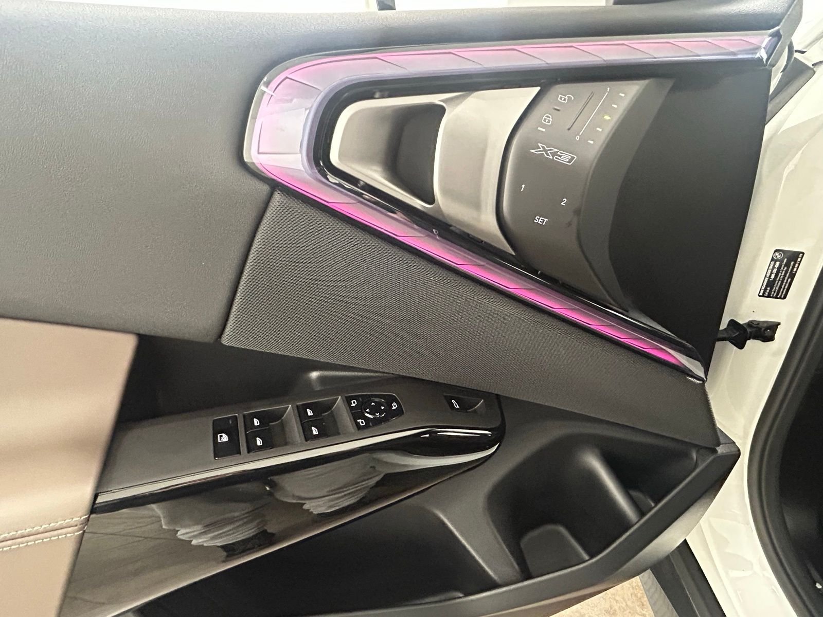2026 BMW X3 30 - Photo 24