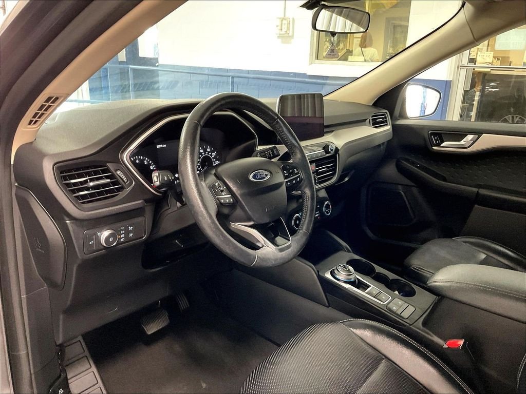Used 2020 Gray Ford SEL image 8