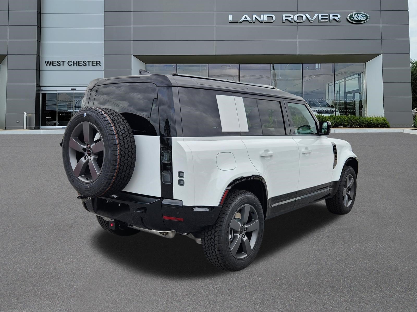 New 2026 Fuji White LAND ROVER X-Dynamic SE image 4