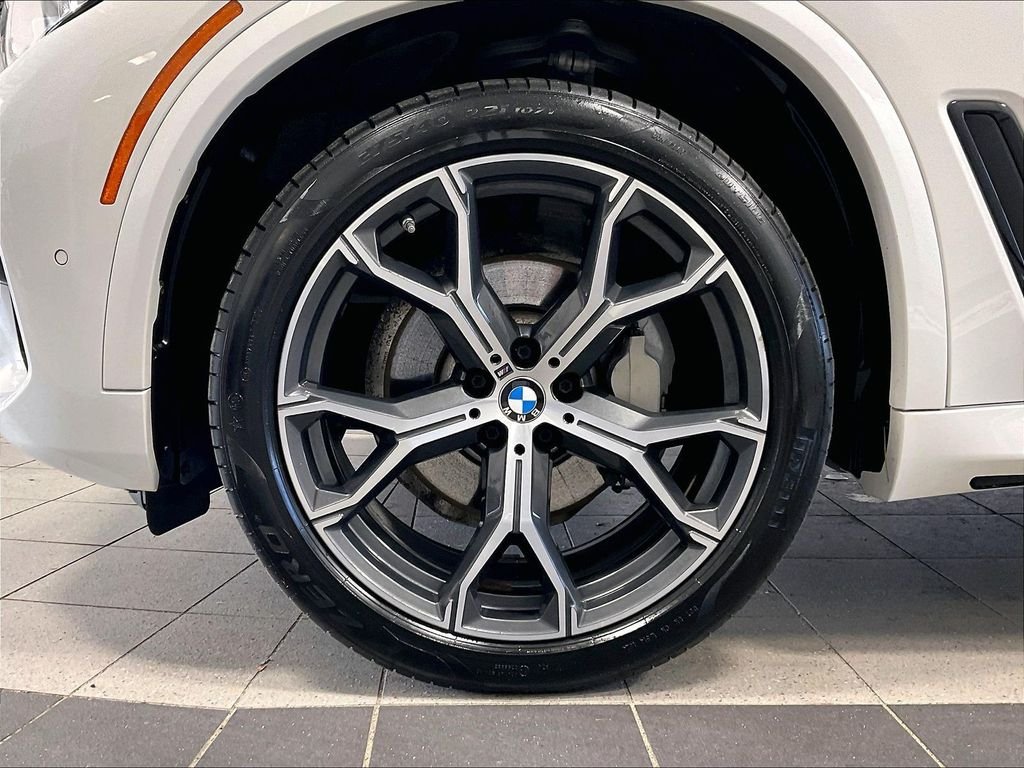 Used 2023 White BMW xDrive40i image 7