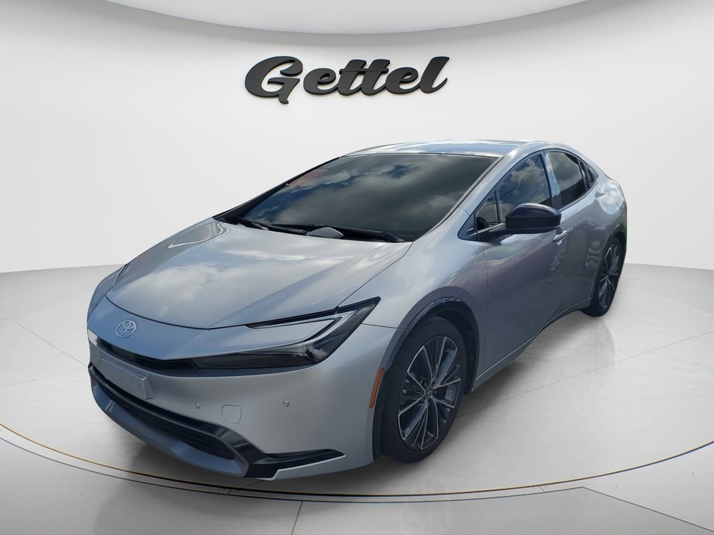 2023 Toyota Prius XLE FWD's photo
