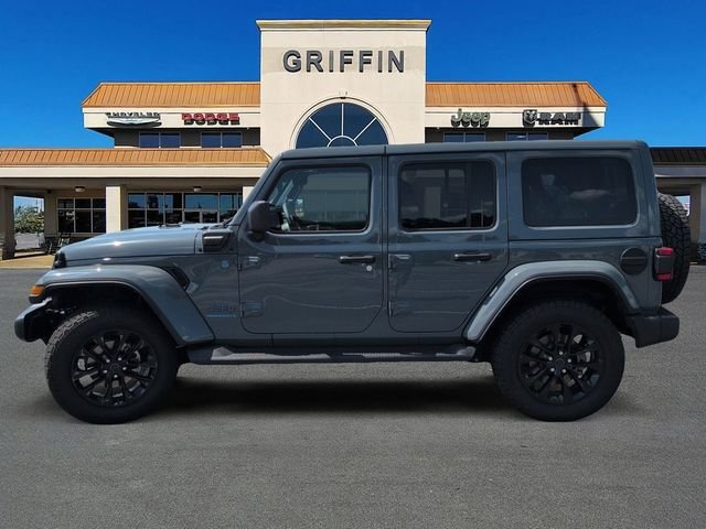 Used 2025 Gray Jeep Sahara 4xe image 10