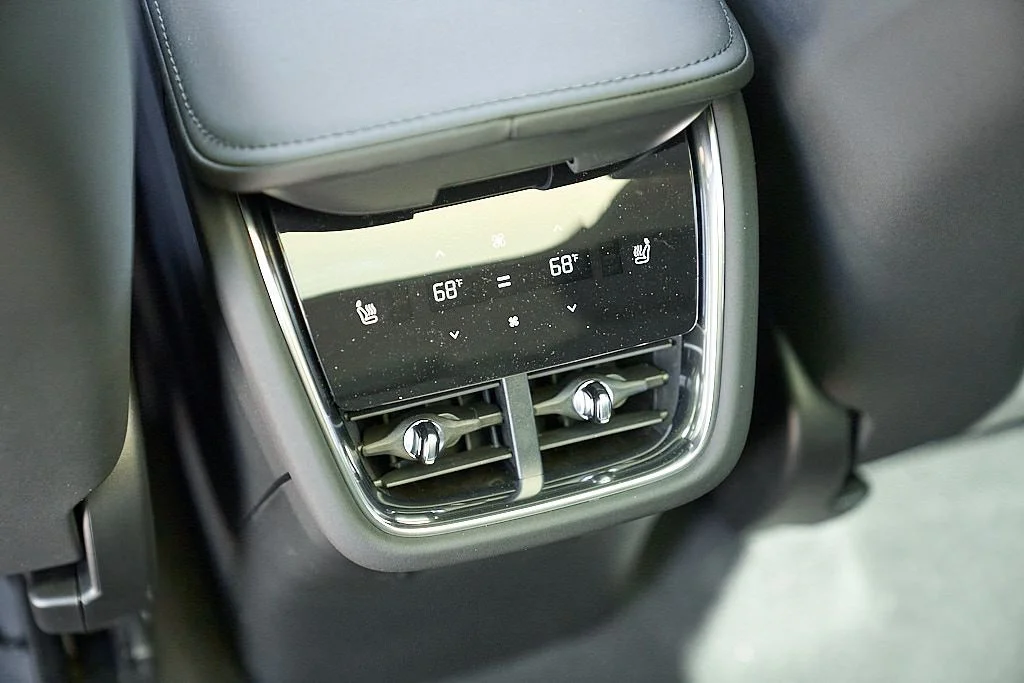 New 2026 Aurora Silver Volvo Ultra image 26