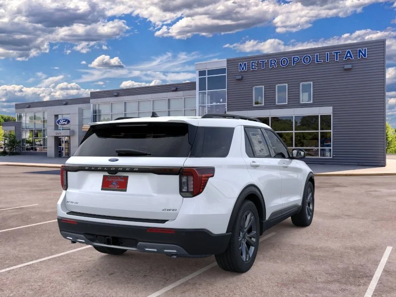 New 2026 Star White Metallic Tri-Coat Ford Active image 8