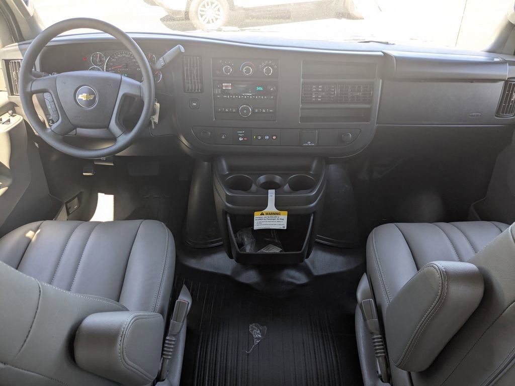 2025 Chevrolet Express Cargo Work Van - Photo 17