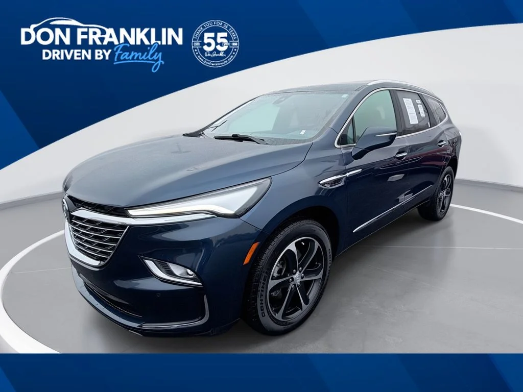 2023 Buick Enclave Essence's photo