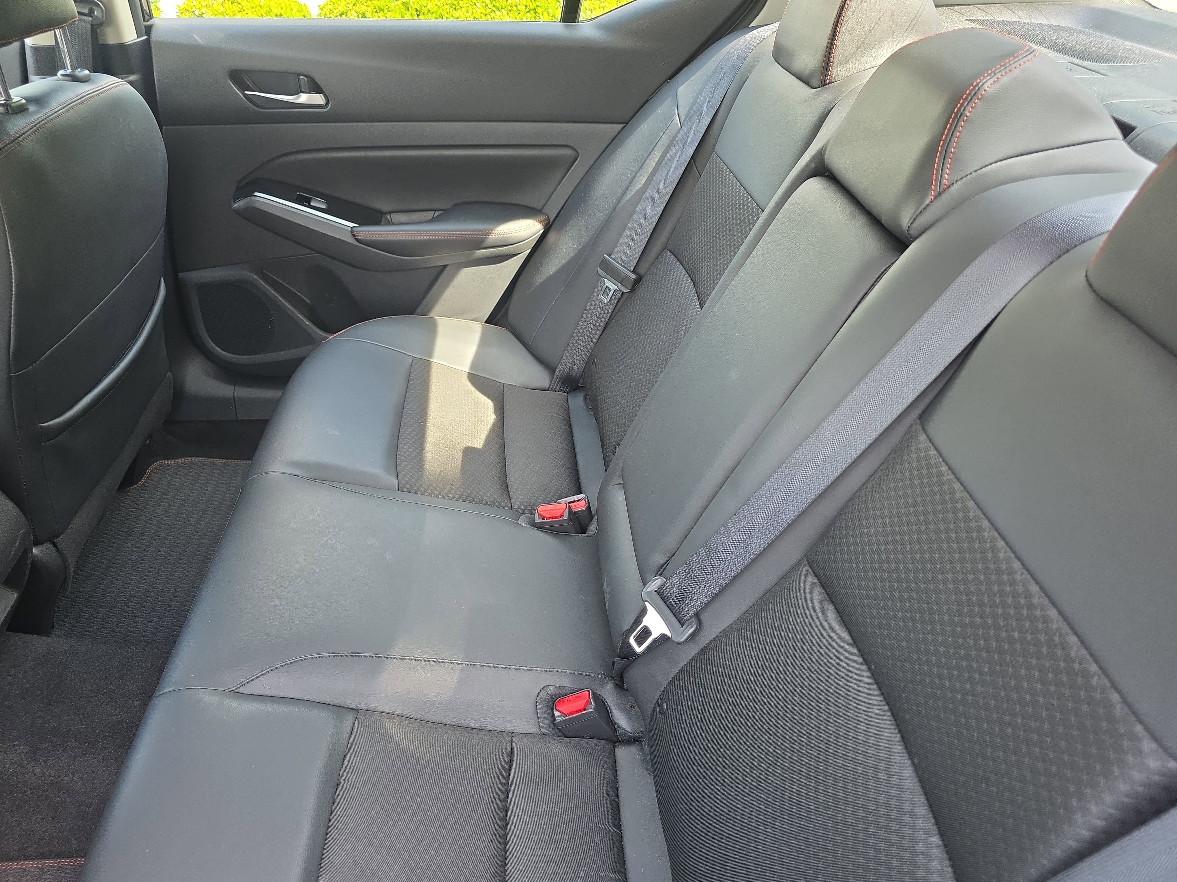 Used 2025 Super Black Nissan SR image 14