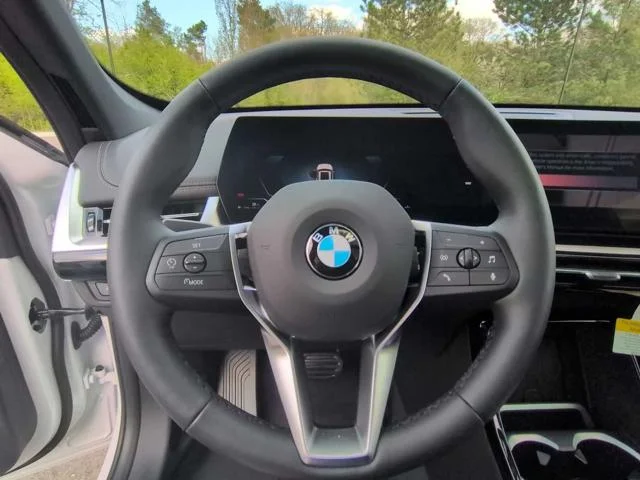 New 2026 Mineral White Metallic BMW xDrive28i image 24