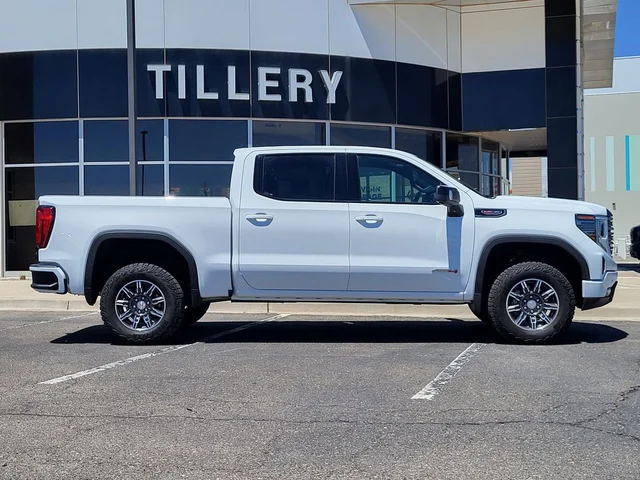 2025 GMC Sierra 1500 AT4