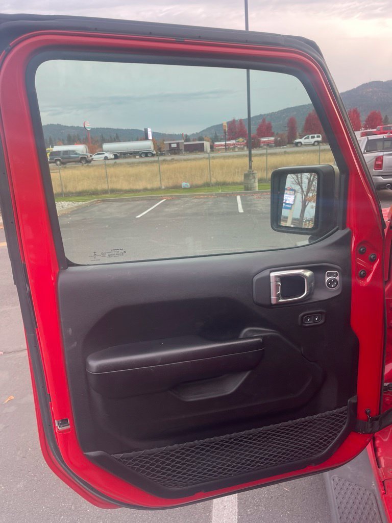 Used 2020 Red Jeep Sport image 10