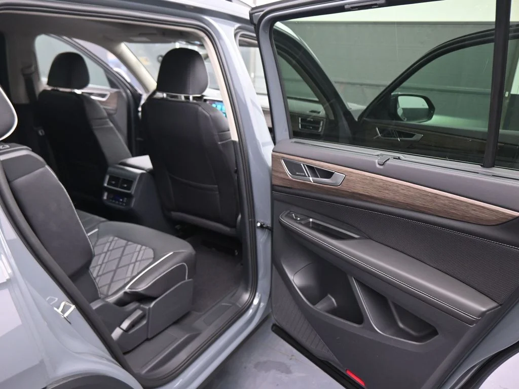 New 2026  Volkswagen 2.0T SEL Premium R-Line image 42