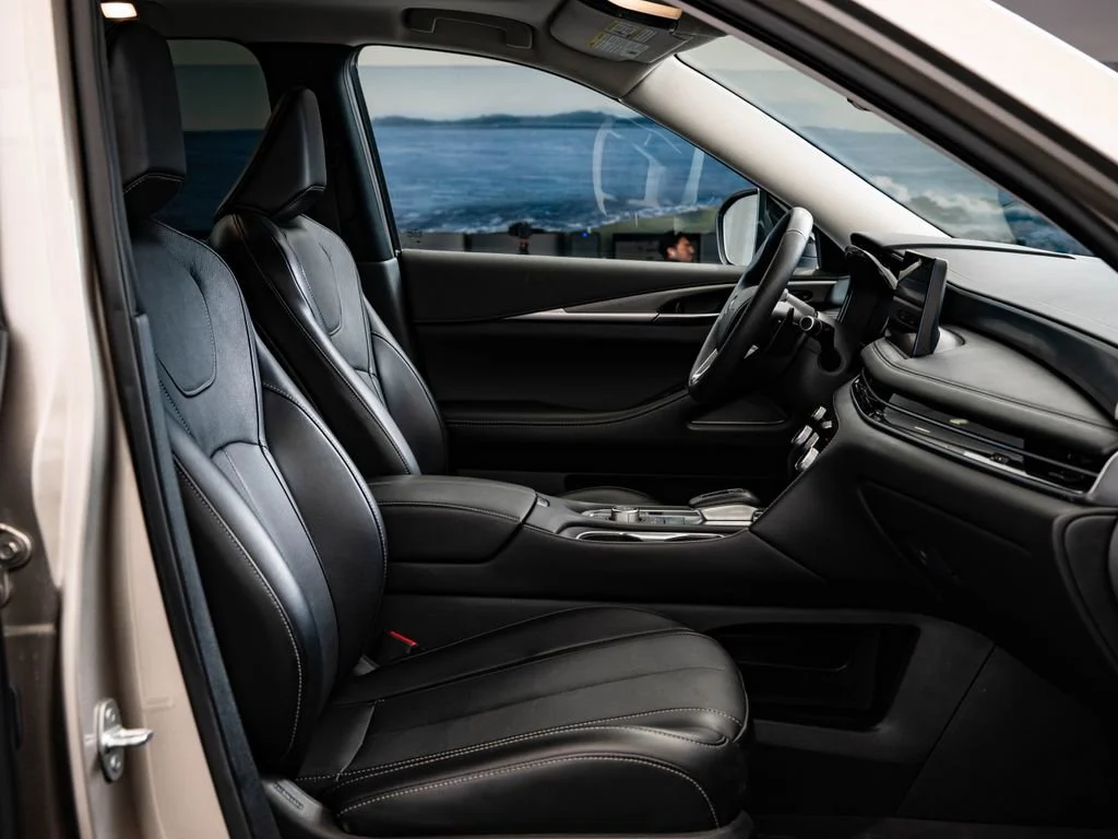Used 2023 Warm Titanium INFINITI LUXE image 26