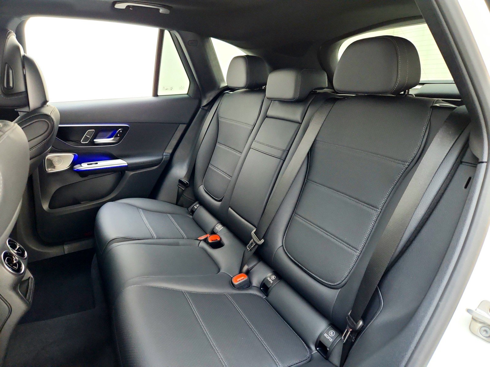 New 2026 Polar White Mercedes-Benz GLC 300 SUV image 11