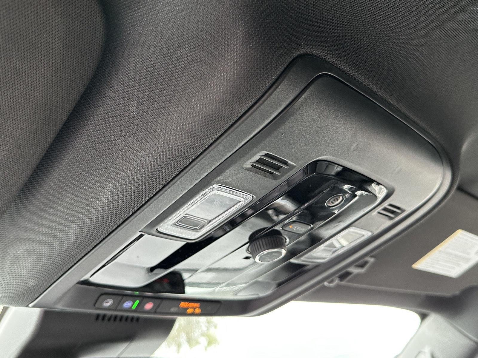 2026 Chevrolet Suburban Z71 - Photo 34