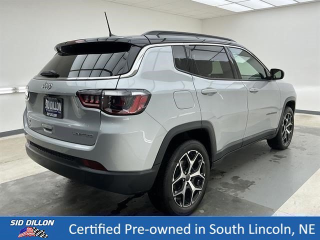 Used 2025 Silver Zynith Met Jeep Limited image 4