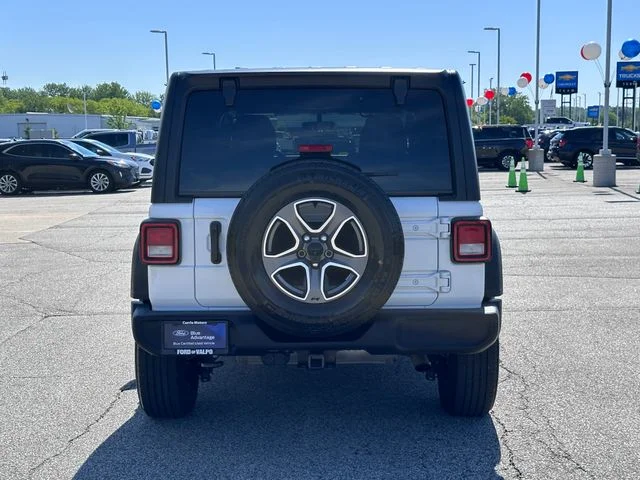 Certified Used 2022 White Jeep Unlimited Sport S image 6