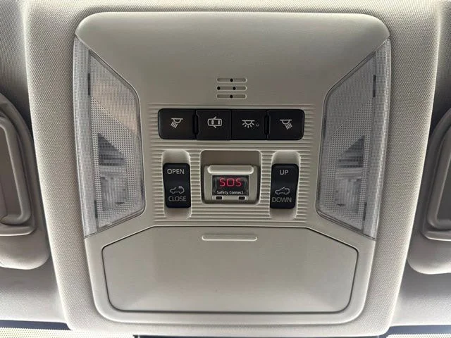 Used 2019 Lunar Toyota XLE image 14