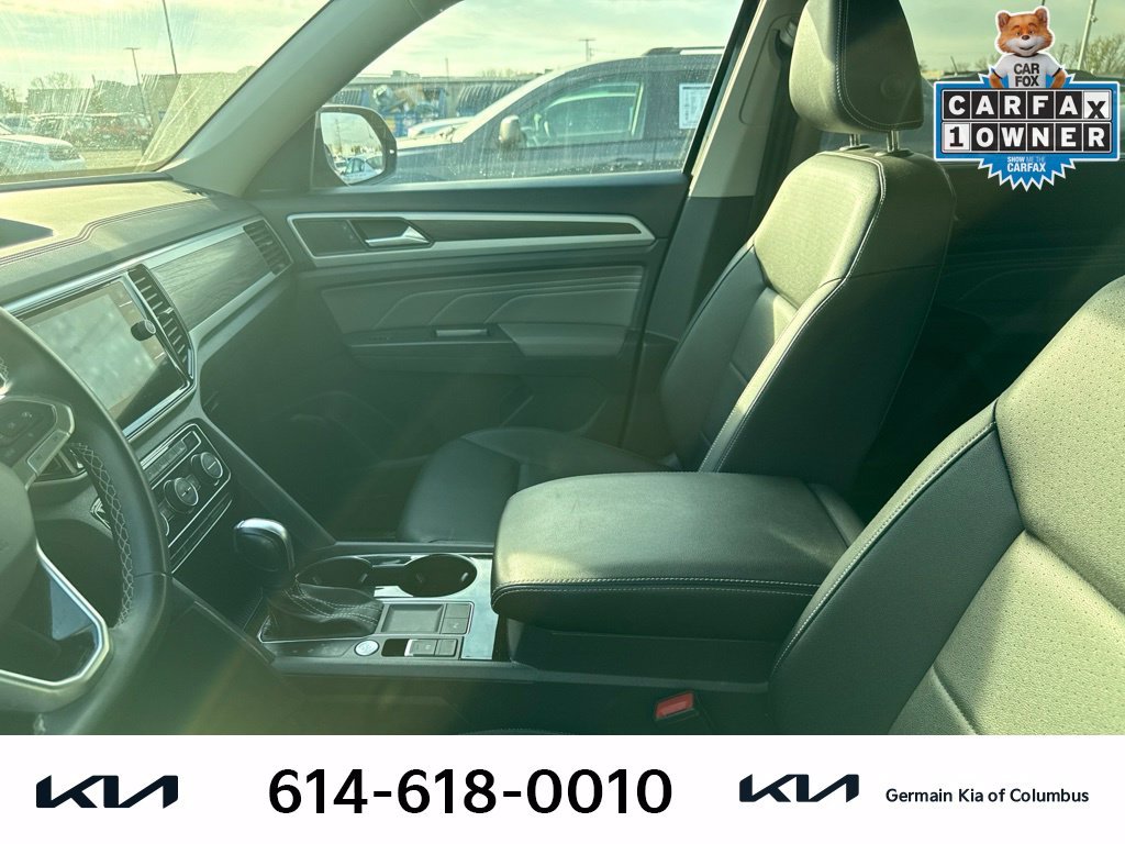 Used 2023 Black Volkswagen 2.0T SE w/Technology image 7