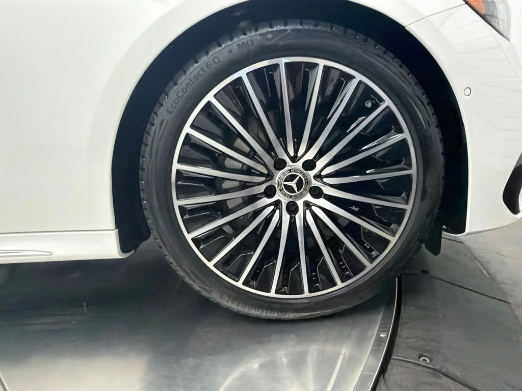 New 2027 White Mercedes-Benz E 350 image 9