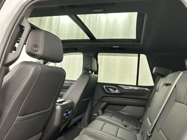 Used 2021 SUMMIT WHITE Chevrolet RST image 27