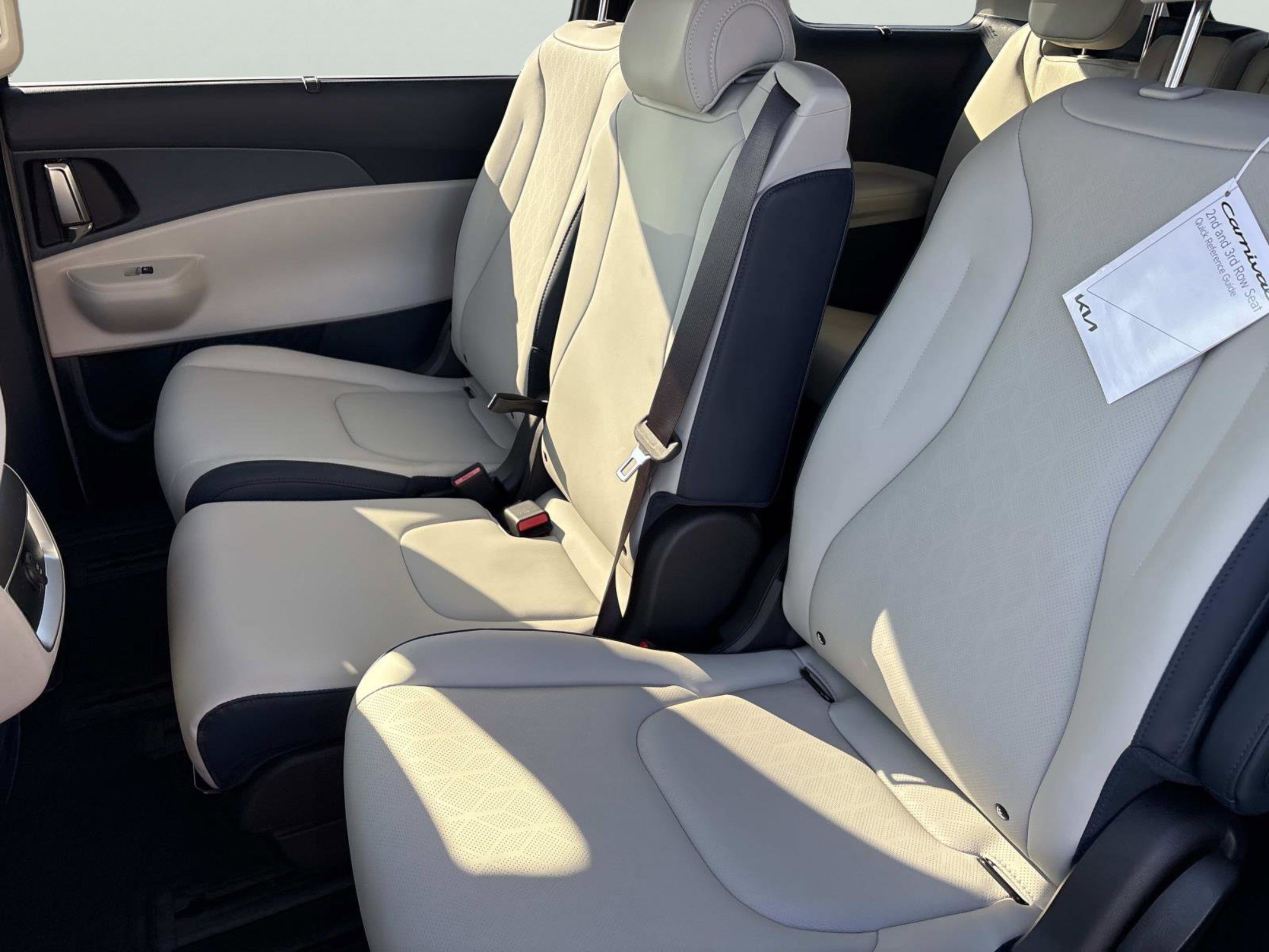 2026 Kia Carnival EX - Photo 13