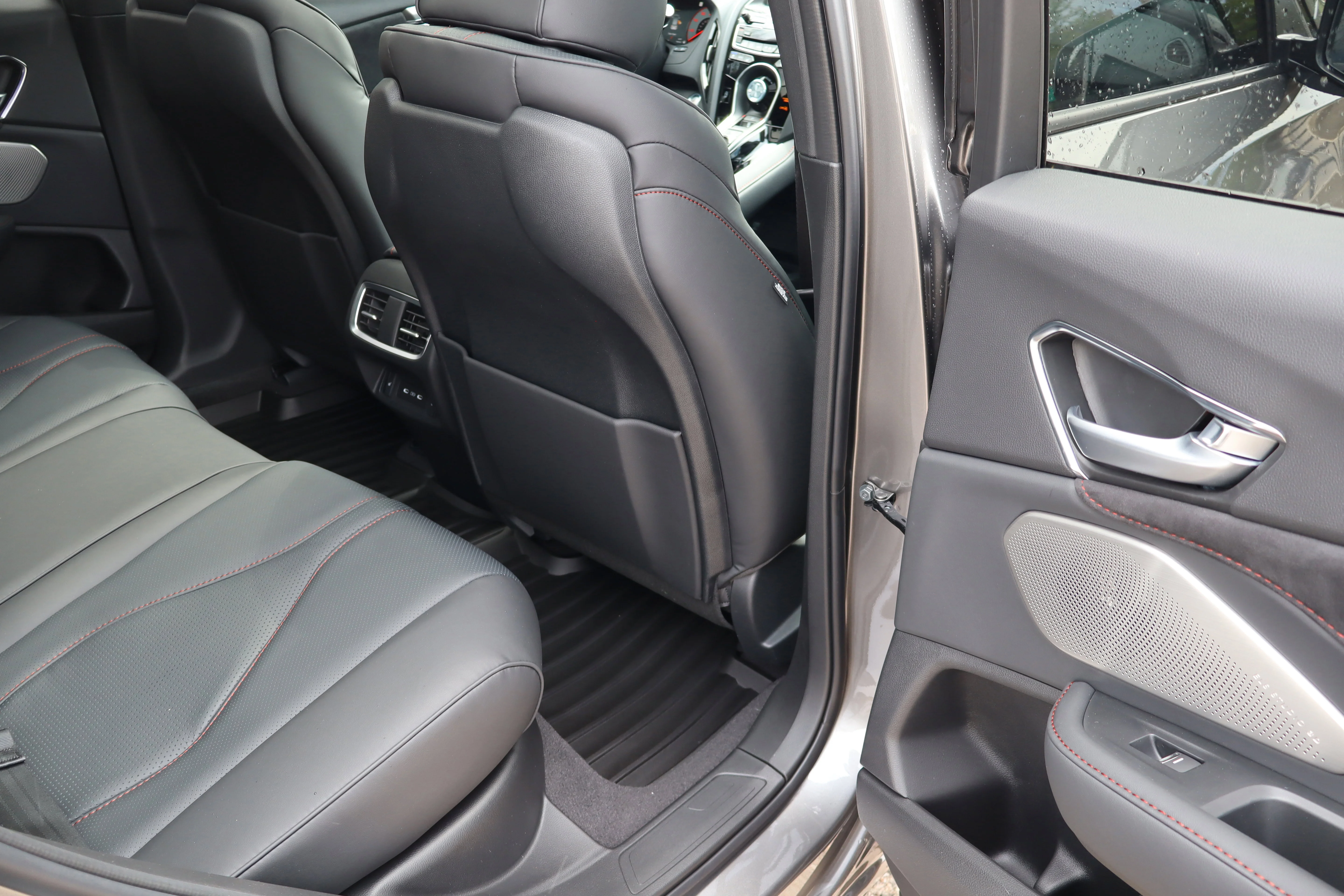New 2026 Liquid Carbon Metallic Acura w/A-Spec Advance Package image 33