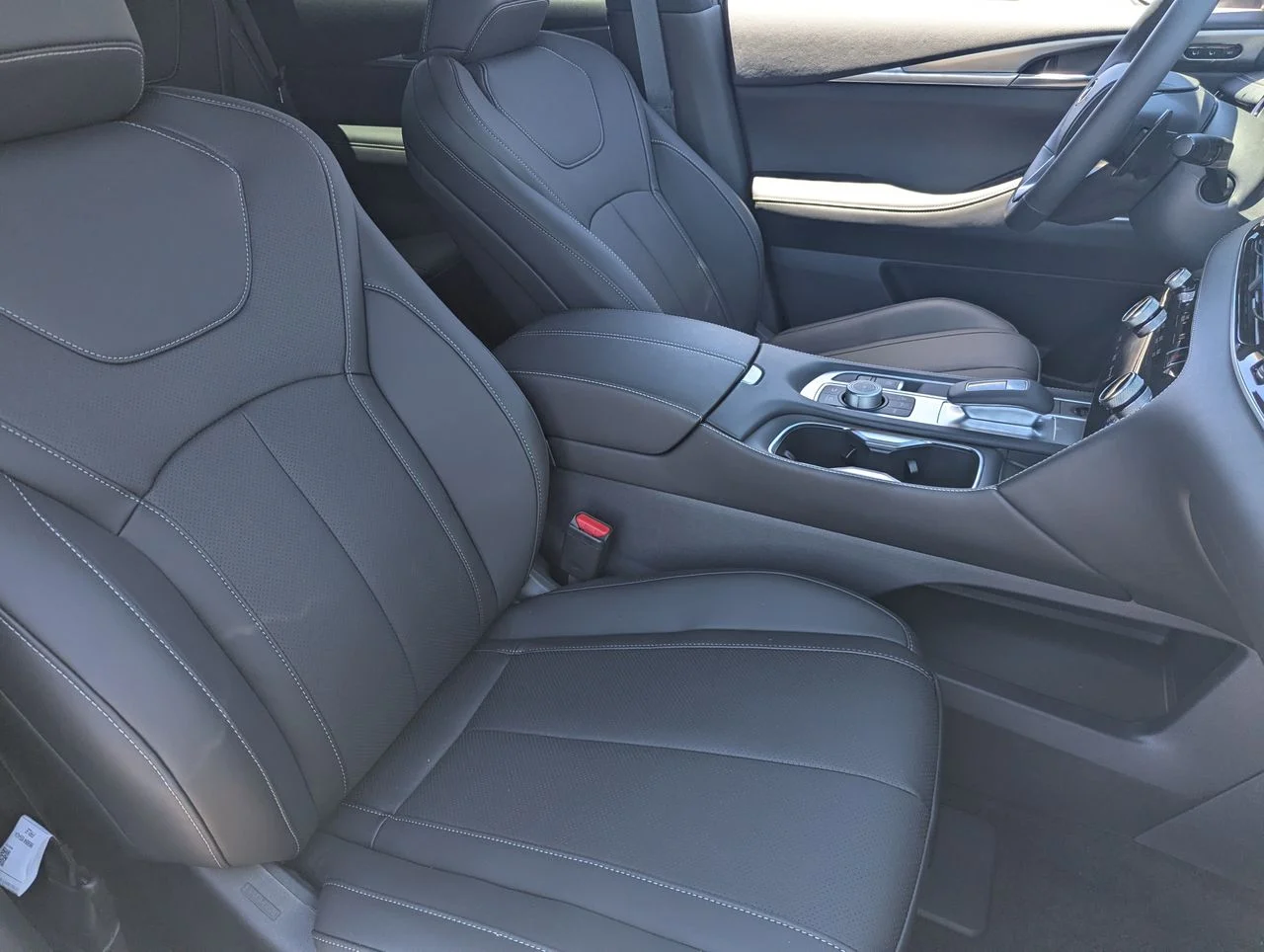 New 2027 HARBOR GRAY INFINITI Sport AWD image 32