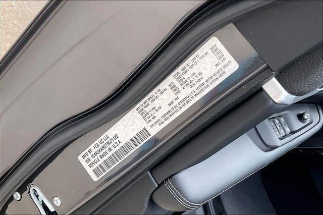 New 2026 Baltic Gray Metallic Clear-Coat Exterior Paint Jeep Laredo Altitude image 20