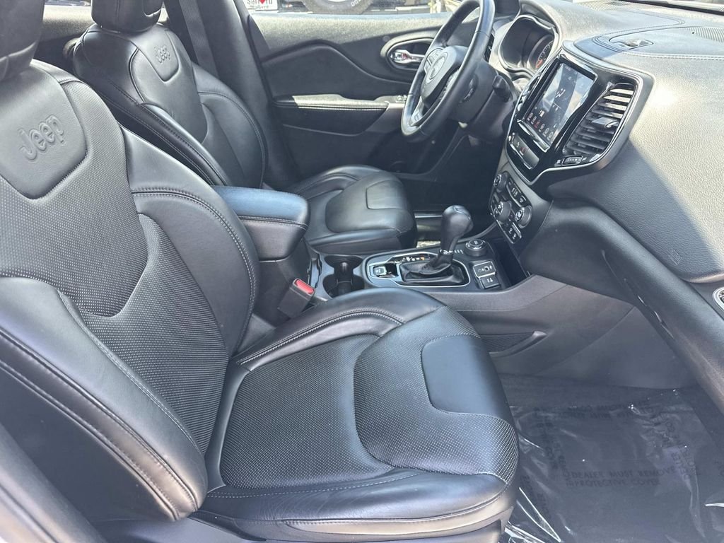 Used 2019 White Jeep Limited image 13