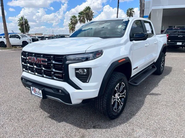 Used 2024 White GMC AT4 image 3