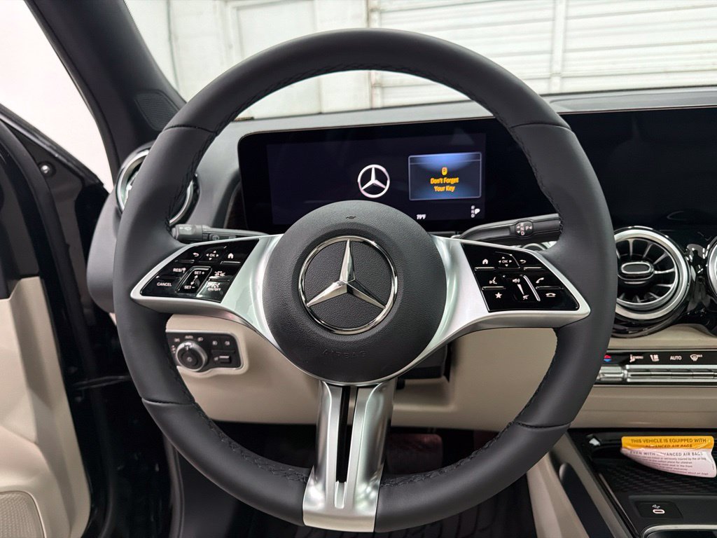 Used 2026 Black Mercedes-Benz GLB 250 image 15