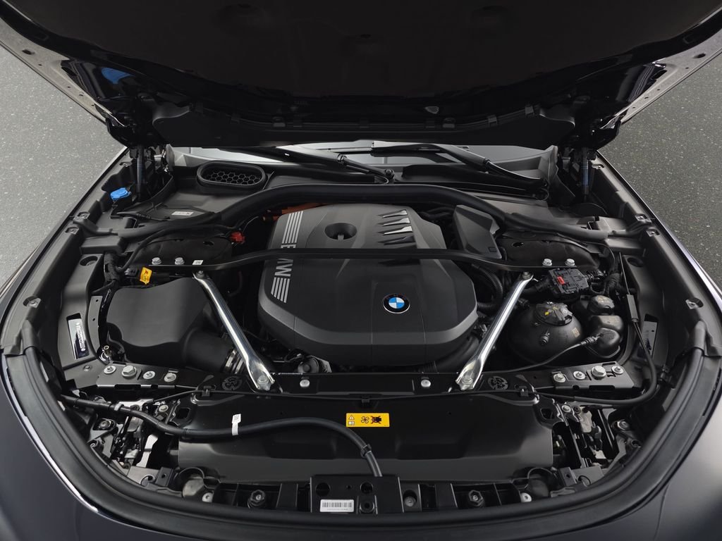 2026 BMW 7 Series 750e - Photo 30