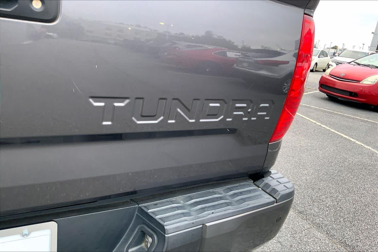 Used 2017 Magnetic Gray Metallic Toyota Limited image 9